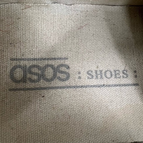 ASOS White Patent Hook And Loop Sneakers Size 3 Big Girl's - Picture 2 of 9